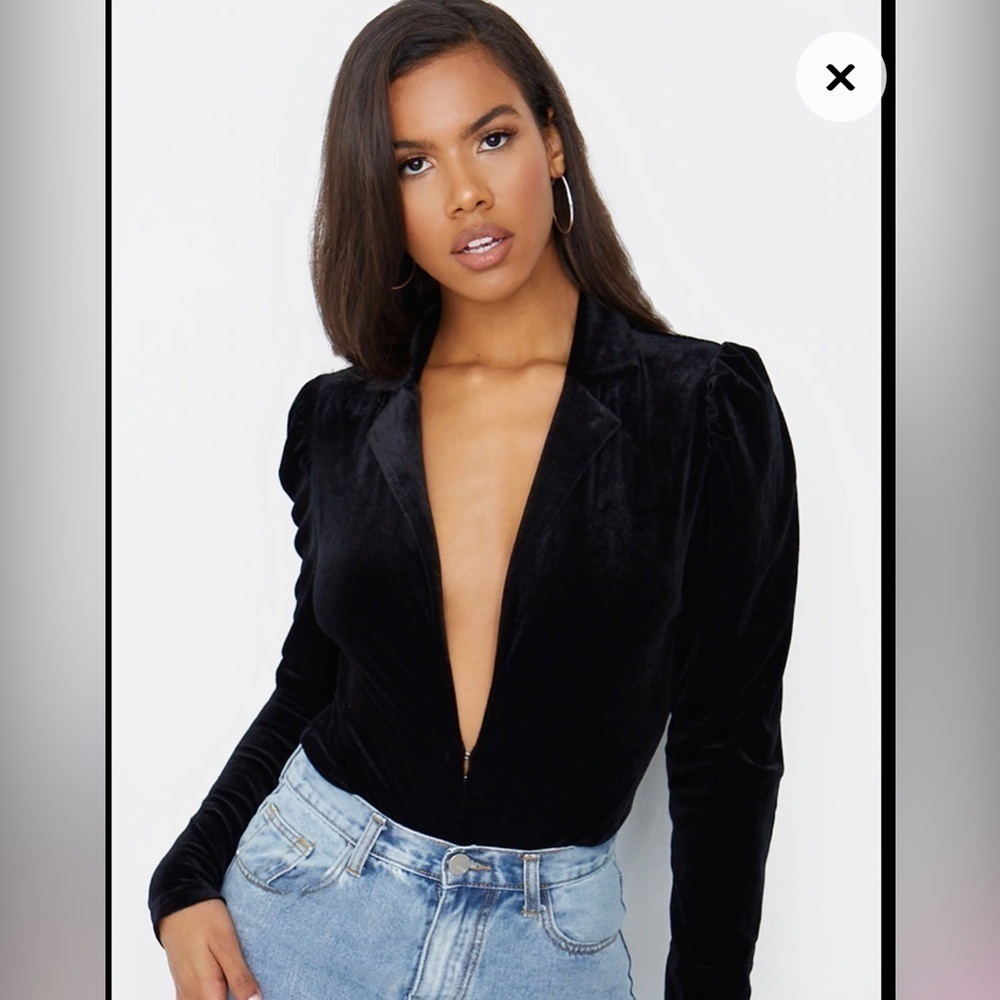 Black Velvet Plunge Neck Bodysuit Size 8 Puff Sleeve Long Sleeve Top